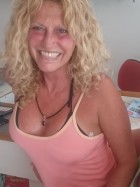 Lilla (42 éves, nő) - Telefon: +36 30 / 496-0230 - Pest, Budapest, X. kerület